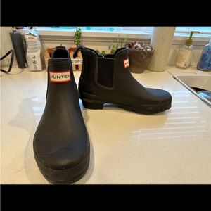 Black Hunter ankle boots women’s size 6